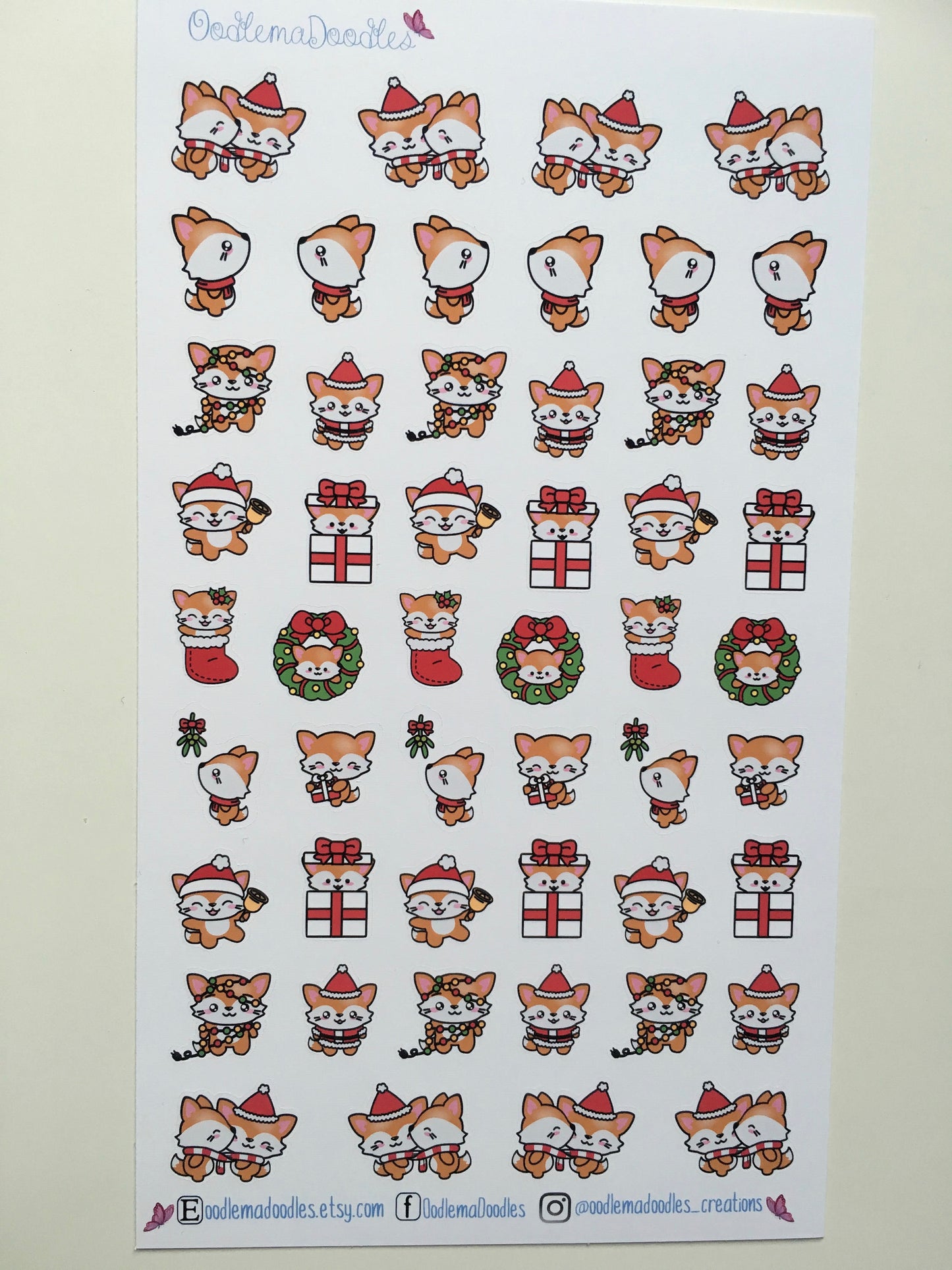 Kawaii Christmas Foxes :