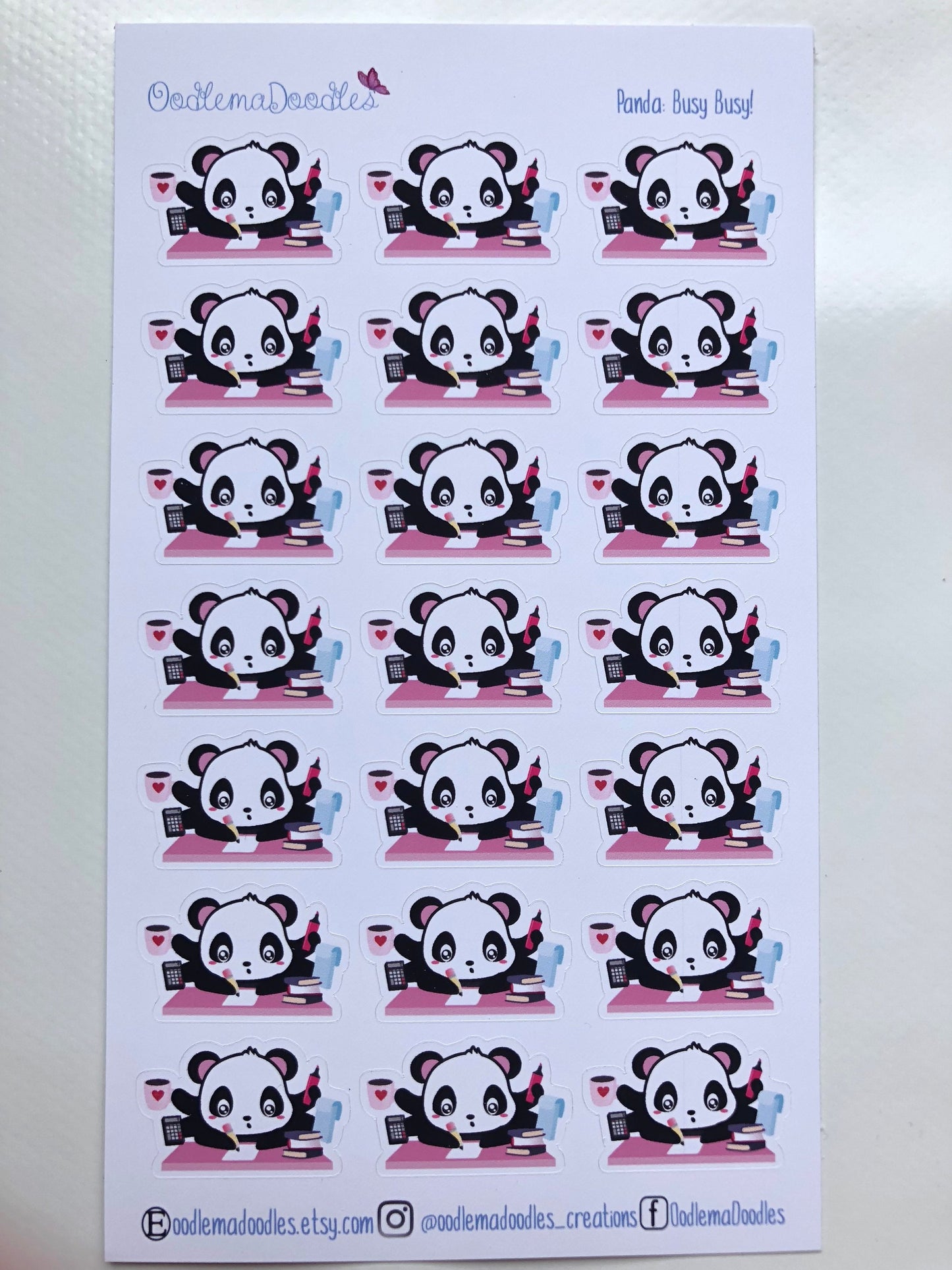 Kawaii Panda Busy Busy..!